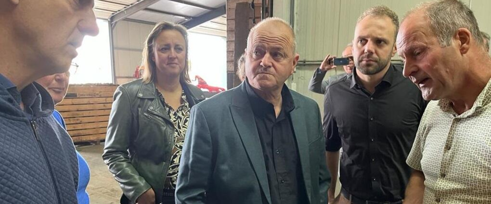 Gedeputeerde Marc Oudenhoven op bezoek bij AgroProeftuin de Peel