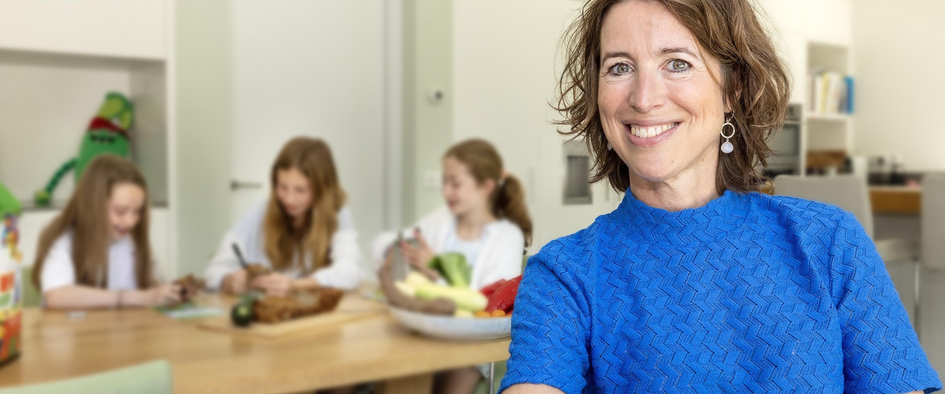 Phaedra Mensen maakt eten van groenten tot een feestje